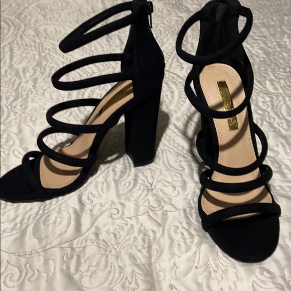 Heels - Picture 2 of 5